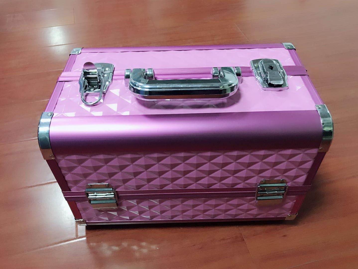 Aluminum Makeup Case with Plastic Trays